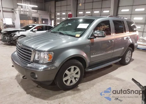 2008 Chrysler Aspen Limited z USA, uszkodzony, nr VIN 1A8HW58218F143285